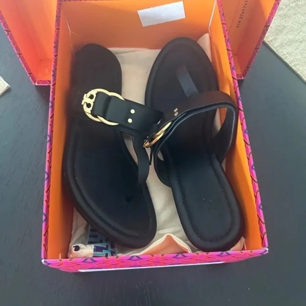 Nearly New Tory Burch Black Marsden Calf Leather Thong Sandals Size 8